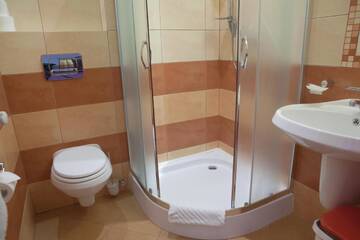 Фото номера Стандартный двухместный номер с 2 отдельными кроватями Отель Hotel Przedwiośnie г. Маслув 3